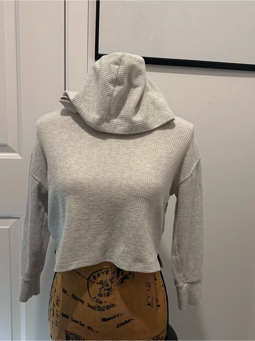Old Navy Girls' Light Gray Hooded Waffle-Knit Pullover